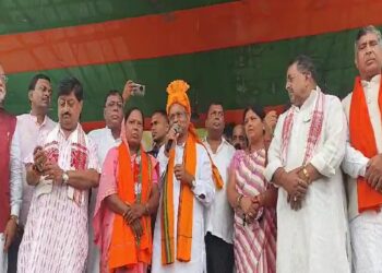 भाजपा अध्यक्ष बाबूलाल मरांडी की मेहनत ला रही रंग, डुमरी चुनाव रोचक हुआ