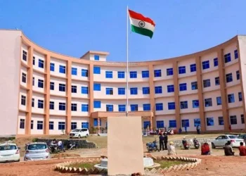 CUJ में भोजन में मिला चूहा का बच्चा, छात्रों ने किया हंगामा