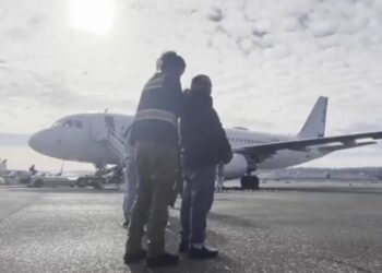 USA से आई एक बार फिर बेड़ियों में बांधने की तस्वीर, अवैध अप्रवासी मामला