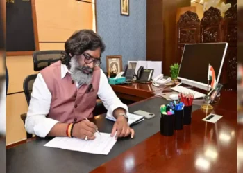 झारखंड के सरकारी कर्मचारियों को 1 मार्च से स्वास्थ्य बीमा का लाभ, जानिए प्रीमियम के भुगतान के बारे में