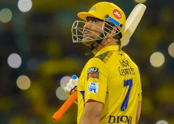 IPL में धोनी के खराब प्रदर्शन से फैंस निराश,हेड कोच ने बताए कारण