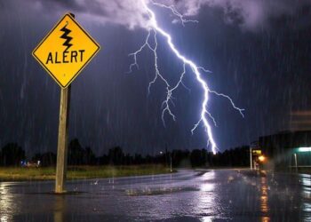 झारखंड में मौसम का मिजाज बदलेगा, तेज हवा और वज्रपात का येलो अलर्ट जारी