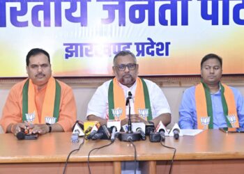 जाति गणना के निर्णय के लिए भाजपा ने मोदी की तारीफ की , कांग्रेस को घेरने का प्रयास