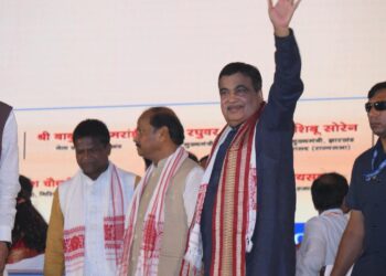 केंद्रीय सड़क परिवहन मंत्री नितिन गडकरी ने सौगातों की बौछार की, एलिवेटेड कॉरिडोर का लोकार्पण