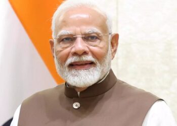 मोदी सरकार की अनोखी योजना, पहली नौकरी मिलते ही खाते में पैसे डालेगी सरकार