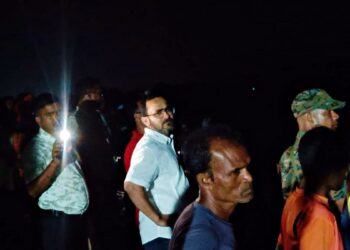 नदी में एक ही परिवार के तीन व्यक्ति डूबे।एक का शव बरामद।