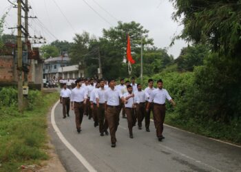 विजयादशमी उत्सव पर पथ संचलन का कार्यक्रम आयोजित