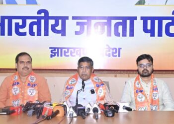 चाईबासा में आदिवासी समाज के ऊपर लाठीचार्ज को लेकर भाजपा के बंद को आजसू का समर्थन