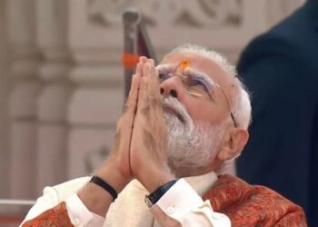 अयोध्या में श्रीराम मंदिर में ध्वजारोहण किया प्रधानमंत्री नरेंद्र मोदी ने