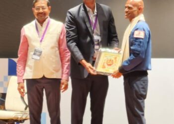 गगनयान मिशन के अंतरिक्ष यात्री का सम्मान किया गया