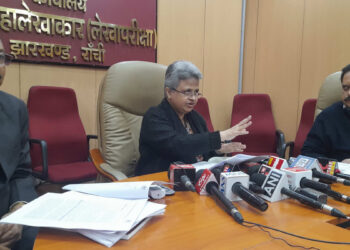 CAG की रिपोर्ट में पत्थर, बालू की अवैध ढुलाई से करोड़ों के राजस्व का नुकसान