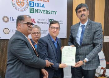 Adani cement ने SBU से किया करार