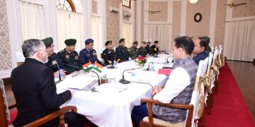 राष्ट्रीय रक्षा महाविद्यालय के प्रतिनिधिमंडल से राज्यपाल ने संवाद किया