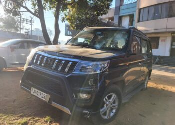 ब्लैक स्कॉर्पियो ने आतंक मचाया, पुलिस को कुचलने की कोशिश