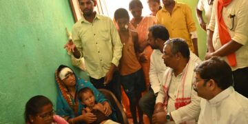 चान्हो की घटना की जांच के लिए भाजपा की टीम पहुंची। अध्यक्ष को सौंपेगी रिपोर्ट।